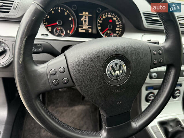 Серый Фольксваген Пассат, объемом двигателя 1.4 л и пробегом 225 тыс. км за 6850 $, фото 11 на Automoto.ua