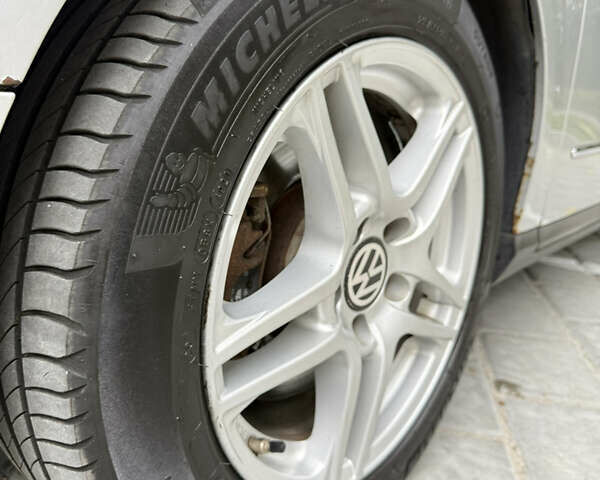 Сірий Фольксваген Пассат, об'ємом двигуна 1.97 л та пробігом 327 тис. км за 8200 $, фото 21 на Automoto.ua