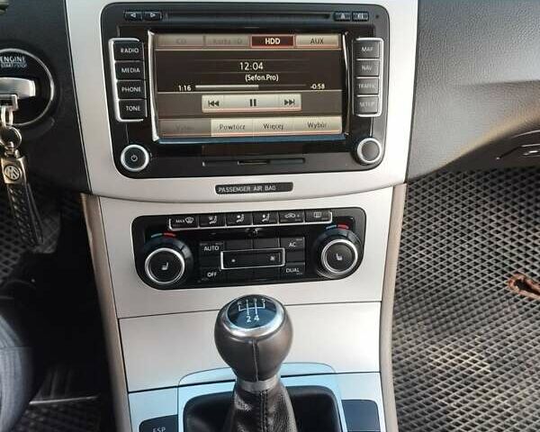 Сірий Фольксваген Пассат, об'ємом двигуна 1.6 л та пробігом 280 тис. км за 8400 $, фото 28 на Automoto.ua