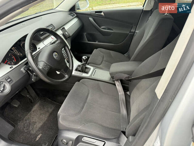 Серый Фольксваген Пассат, объемом двигателя 1.4 л и пробегом 225 тыс. км за 6850 $, фото 9 на Automoto.ua