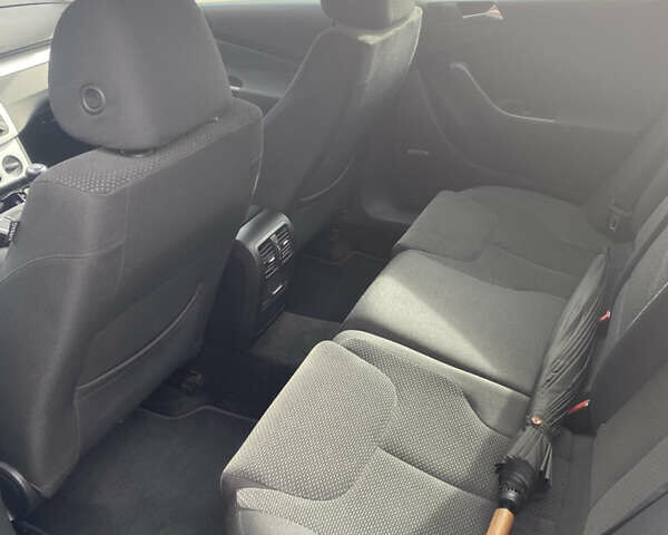 Серый Фольксваген Пассат, объемом двигателя 1.4 л и пробегом 182 тыс. км за 8200 $, фото 8 на Automoto.ua