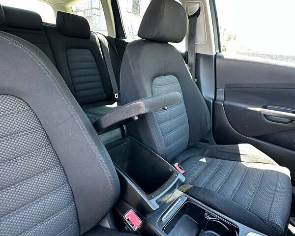 Серый Фольксваген Пассат, объемом двигателя 1.97 л и пробегом 234 тыс. км за 7950 $, фото 10 на Automoto.ua