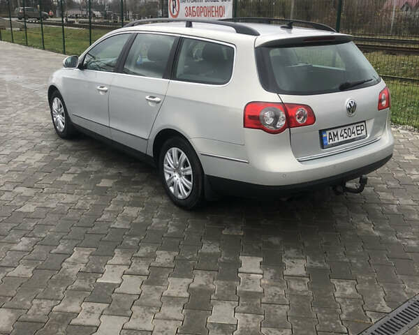 Серый Фольксваген Пассат, объемом двигателя 1.97 л и пробегом 285 тыс. км за 9000 $, фото 1 на Automoto.ua