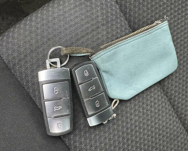 Сірий Фольксваген Пассат, об'ємом двигуна 1.6 л та пробігом 218 тис. км за 5399 $, фото 28 на Automoto.ua