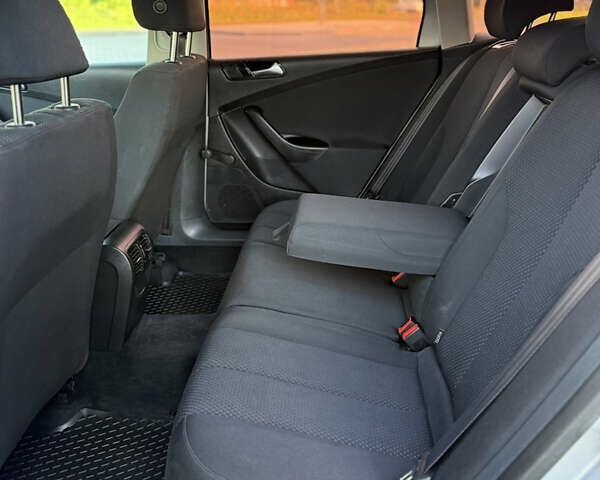 Серый Фольксваген Пассат, объемом двигателя 1.4 л и пробегом 211 тыс. км за 6750 $, фото 3 на Automoto.ua