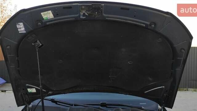 Серый Фольксваген Пассат, объемом двигателя 1.6 л и пробегом 262 тыс. км за 7000 $, фото 32 на Automoto.ua