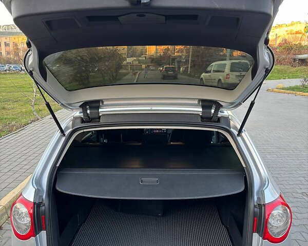 Серый Фольксваген Пассат, объемом двигателя 1.97 л и пробегом 208 тыс. км за 7500 $, фото 19 на Automoto.ua