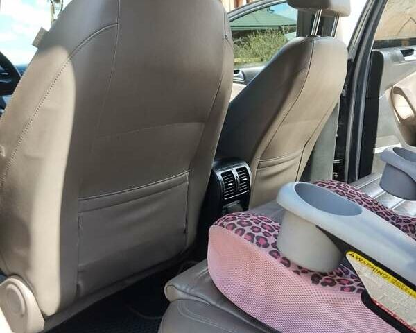 Сірий Фольксваген Пассат, об'ємом двигуна 1.6 л та пробігом 280 тис. км за 8400 $, фото 17 на Automoto.ua