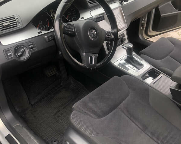 Серый Фольксваген Пассат, объемом двигателя 1.97 л и пробегом 285 тыс. км за 9000 $, фото 3 на Automoto.ua