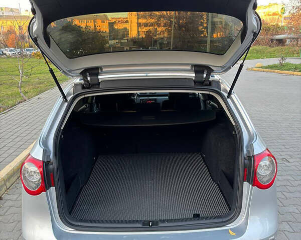 Серый Фольксваген Пассат, объемом двигателя 1.97 л и пробегом 208 тыс. км за 7500 $, фото 18 на Automoto.ua