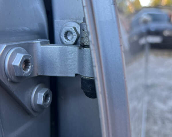 Серый Фольксваген Пассат, объемом двигателя 1.97 л и пробегом 257 тыс. км за 7699 $, фото 8 на Automoto.ua