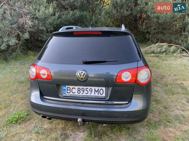 Серый Фольксваген Пассат, объемом двигателя 1.97 л и пробегом 380 тыс. км за 8600 $, фото 3 на Automoto.ua