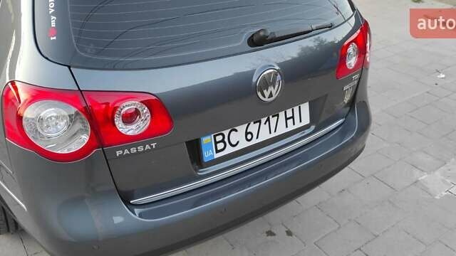 Серый Фольксваген Пассат, объемом двигателя 1.6 л и пробегом 262 тыс. км за 7000 $, фото 17 на Automoto.ua