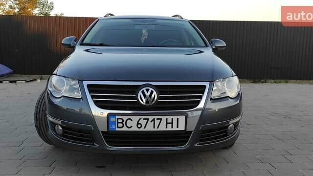 Серый Фольксваген Пассат, объемом двигателя 1.6 л и пробегом 262 тыс. км за 7000 $, фото 2 на Automoto.ua