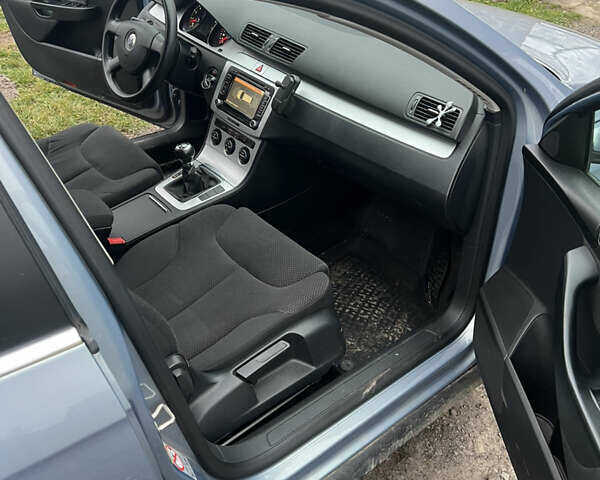 Серый Фольксваген Пассат, объемом двигателя 1.39 л и пробегом 252 тыс. км за 7000 $, фото 18 на Automoto.ua