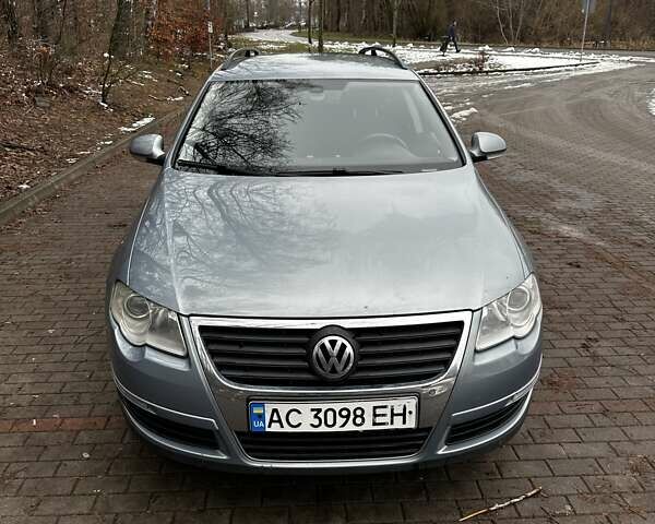 Сірий Фольксваген Пассат, об'ємом двигуна 1.6 л та пробігом 240 тис. км за 6200 $, фото 1 на Automoto.ua