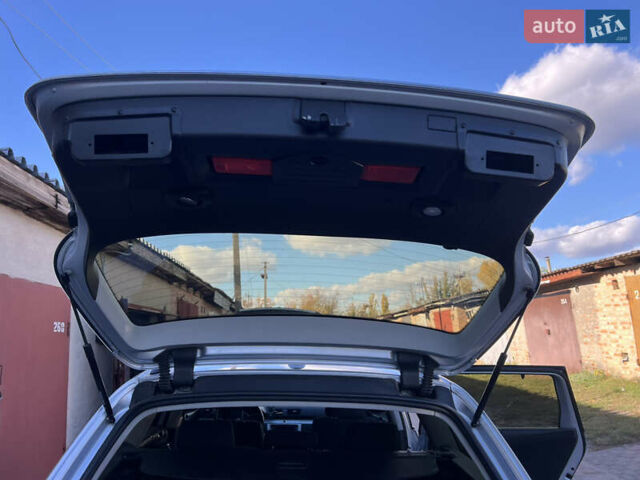 Серый Фольксваген Пассат, объемом двигателя 1.97 л и пробегом 257 тыс. км за 7699 $, фото 27 на Automoto.ua