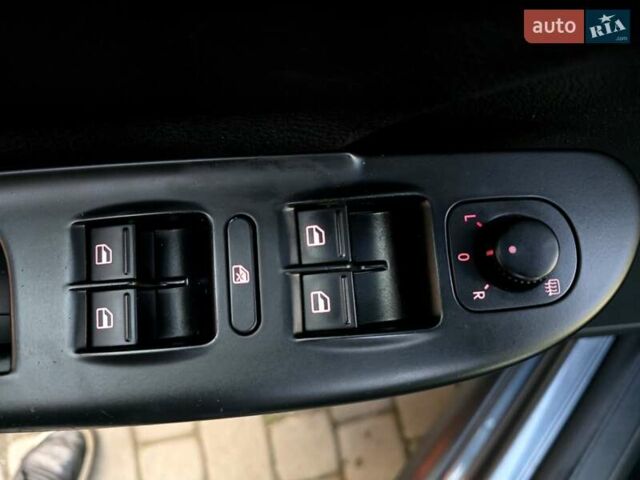 Сірий Фольксваген Пассат, об'ємом двигуна 1.8 л та пробігом 212 тис. км за 7500 $, фото 126 на Automoto.ua