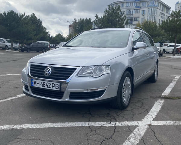 Серый Фольксваген Пассат, объемом двигателя 1.4 л и пробегом 182 тыс. км за 8200 $, фото 1 на Automoto.ua