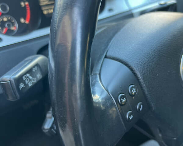 Серый Фольксваген Пассат, объемом двигателя 1.97 л и пробегом 257 тыс. км за 7699 $, фото 13 на Automoto.ua