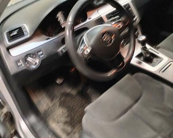 Сірий Фольксваген Пассат, об'ємом двигуна 1.97 л та пробігом 392 тис. км за 7499 $, фото 5 на Automoto.ua