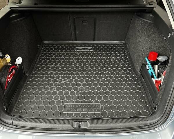 Сірий Фольксваген Пассат, об'ємом двигуна 1.6 л та пробігом 240 тис. км за 6200 $, фото 8 на Automoto.ua