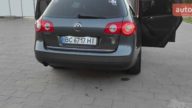 Серый Фольксваген Пассат, объемом двигателя 1.6 л и пробегом 262 тыс. км за 7000 $, фото 14 на Automoto.ua