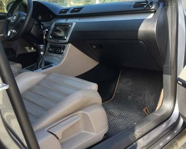 Сірий Фольксваген Пассат, об'ємом двигуна 1.6 л та пробігом 280 тис. км за 8400 $, фото 22 на Automoto.ua