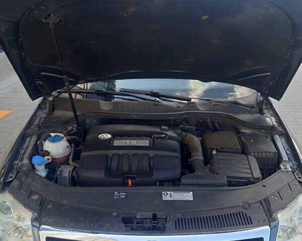 Сірий Фольксваген Пассат, об'ємом двигуна 1.6 л та пробігом 218 тис. км за 5399 $, фото 22 на Automoto.ua