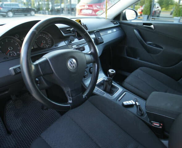 Сірий Фольксваген Пассат, об'ємом двигуна 1.4 л та пробігом 211 тис. км за 6250 $, фото 8 на Automoto.ua