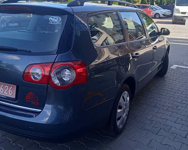 Сірий Фольксваген Пассат, об'ємом двигуна 1.6 л та пробігом 218 тис. км за 5399 $, фото 11 на Automoto.ua