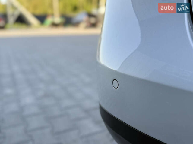 Сірий Фольксваген Пассат, об'ємом двигуна 1.4 л та пробігом 211 тис. км за 6750 $, фото 23 на Automoto.ua