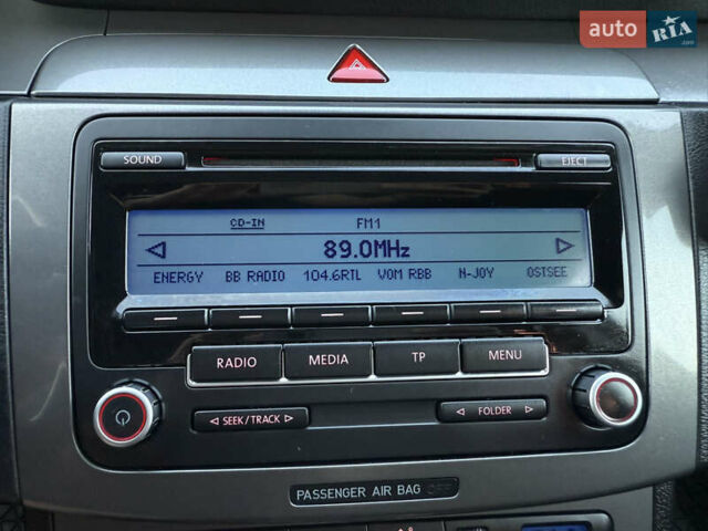 Серый Фольксваген Пассат, объемом двигателя 1.4 л и пробегом 211 тыс. км за 6750 $, фото 62 на Automoto.ua