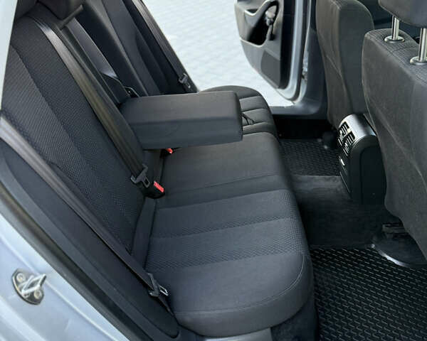 Серый Фольксваген Пассат, объемом двигателя 1.4 л и пробегом 211 тыс. км за 6750 $, фото 4 на Automoto.ua