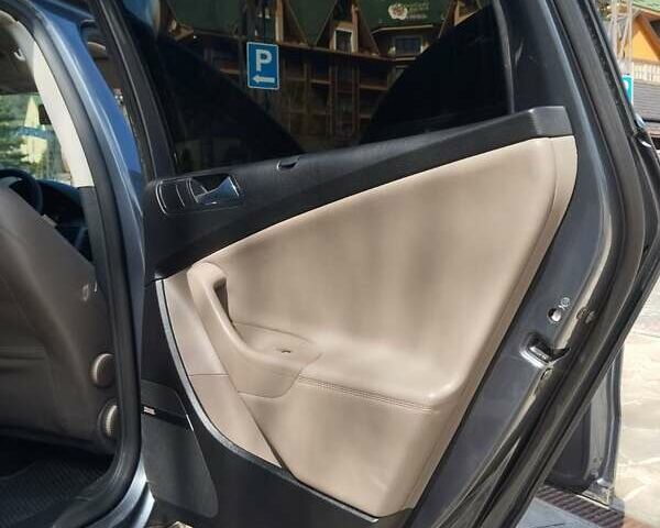 Сірий Фольксваген Пассат, об'ємом двигуна 1.6 л та пробігом 280 тис. км за 8400 $, фото 21 на Automoto.ua