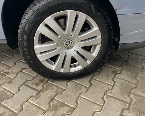 Сірий Фольксваген Пассат, об'ємом двигуна 1.97 л та пробігом 367 тис. км за 8300 $, фото 5 на Automoto.ua