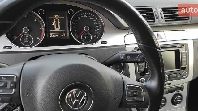 Серый Фольксваген Пассат, объемом двигателя 1.6 л и пробегом 262 тыс. км за 7000 $, фото 46 на Automoto.ua