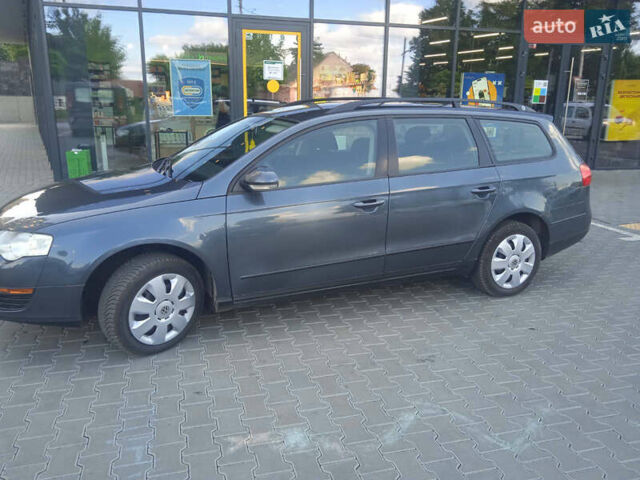 Сірий Фольксваген Пассат, об'ємом двигуна 1.6 л та пробігом 218 тис. км за 5399 $, фото 7 на Automoto.ua