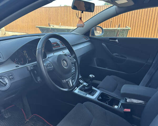 Сірий Фольксваген Пассат, об'ємом двигуна 1.4 л та пробігом 240 тис. км за 6000 $, фото 8 на Automoto.ua