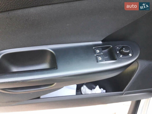 Сірий Фольксваген Пассат, об'ємом двигуна 1.4 л та пробігом 187 тис. км за 6100 $, фото 12 на Automoto.ua