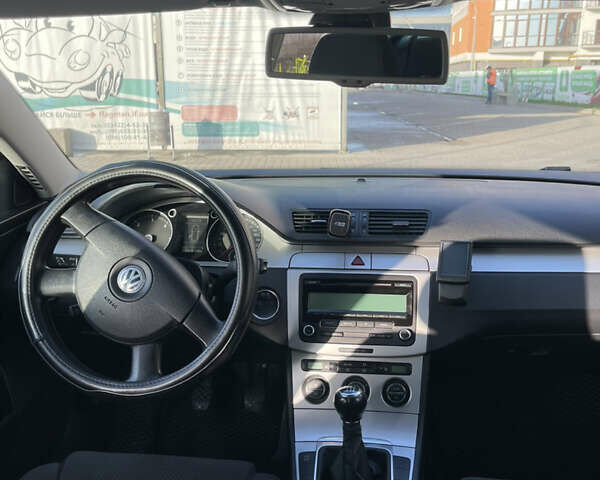 Сірий Фольксваген Пассат, об'ємом двигуна 1.97 л та пробігом 283 тис. км за 7000 $, фото 13 на Automoto.ua