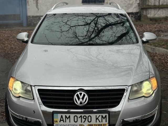 Серый Фольксваген Пассат, объемом двигателя 1.4 л и пробегом 318 тыс. км за 4400 $, фото 1 на Automoto.ua