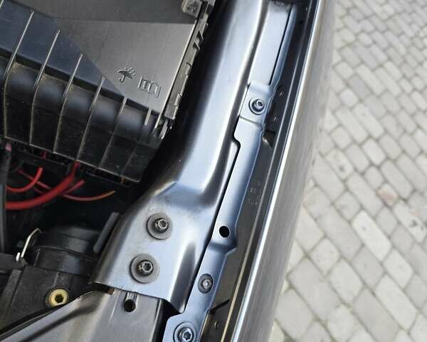 Сірий Фольксваген Пассат, об'ємом двигуна 1.8 л та пробігом 212 тис. км за 7500 $, фото 169 на Automoto.ua