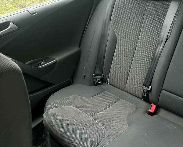 Серый Фольксваген Пассат, объемом двигателя 1.39 л и пробегом 252 тыс. км за 7000 $, фото 13 на Automoto.ua