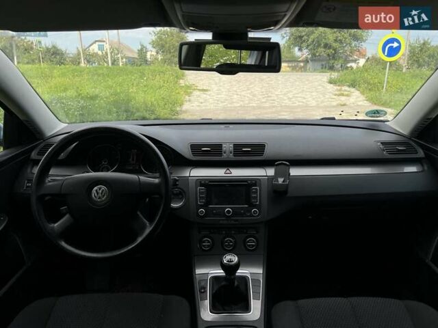 Серый Фольксваген Пассат, объемом двигателя 1.6 л и пробегом 172 тыс. км за 6200 $, фото 7 на Automoto.ua