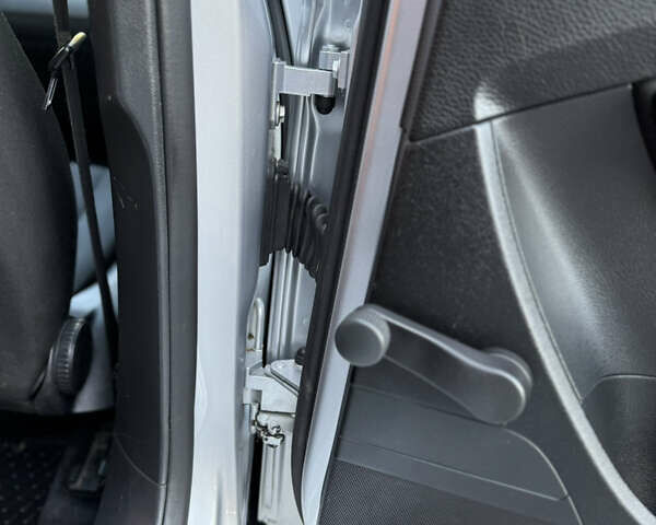 Сірий Фольксваген Пассат, об'ємом двигуна 1.4 л та пробігом 211 тис. км за 6750 $, фото 101 на Automoto.ua