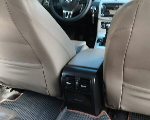 Сірий Фольксваген Пассат, об'ємом двигуна 1.6 л та пробігом 280 тис. км за 8400 $, фото 18 на Automoto.ua