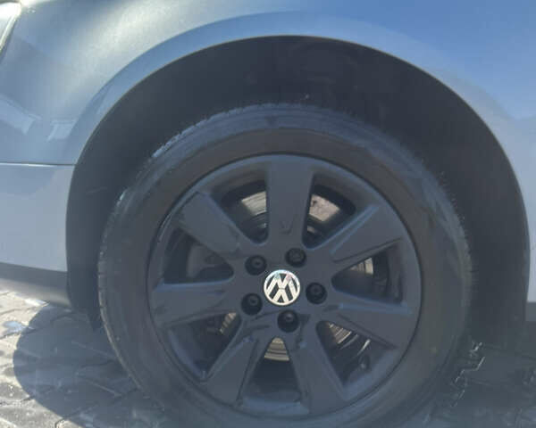 Сірий Фольксваген Пассат, об'ємом двигуна 1.4 л та пробігом 240 тис. км за 6000 $, фото 3 на Automoto.ua