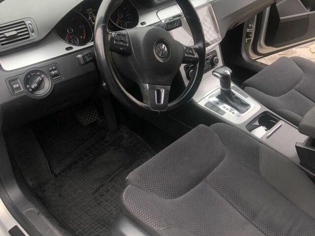 Серый Фольксваген Пассат, объемом двигателя 2 л и пробегом 285 тыс. км за 9000 $, фото 4 на Automoto.ua