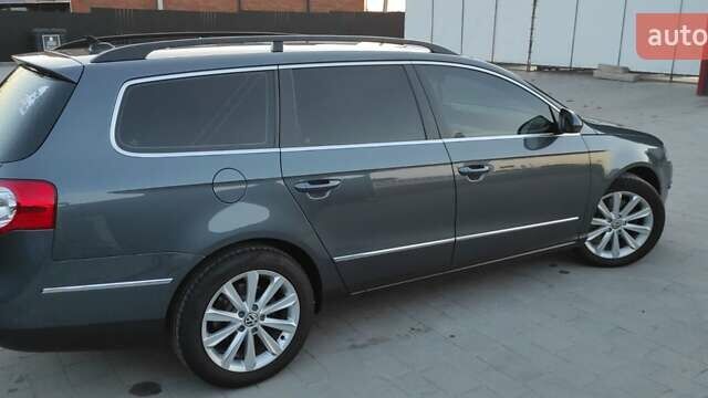 Серый Фольксваген Пассат, объемом двигателя 1.6 л и пробегом 262 тыс. км за 7000 $, фото 12 на Automoto.ua